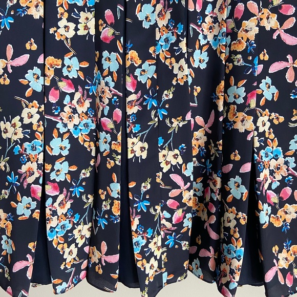 Ports Women Silky Floral Flutter Navy Dress 4 - Picture 3 of 4